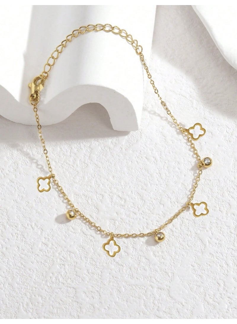 veya An Elegant Stainless Steel Anklet With A Leaf-Shaped Bendant Encrusted With Zircon, Adding A Sophisticated Ttouch to your look and a symbolic meaning that brings good luck. - Image 1